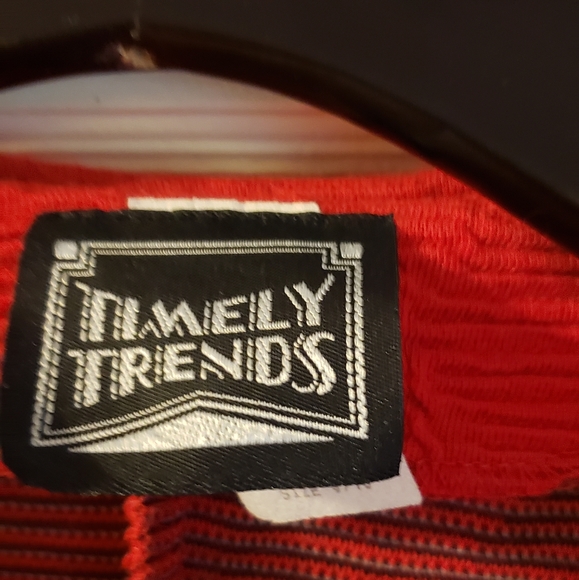 Christmas knit dress with gold buttons, Timely Trends - Picture 4 of 4